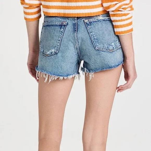 AGOLDE Parker CutOff Denim Short in Clutch - Picture 4 of 13